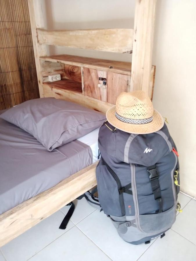 Barracuda Beach Hostel Amed Exterior foto